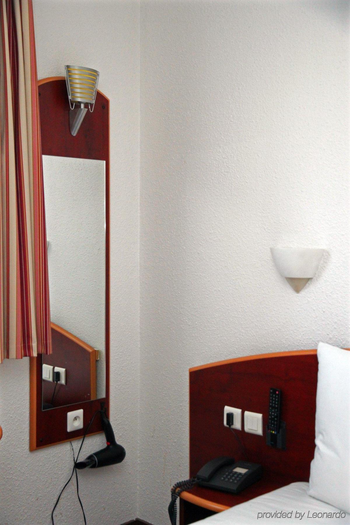 Comfort Hotel Grenoble Saint Egreve מראה חיצוני תמונה