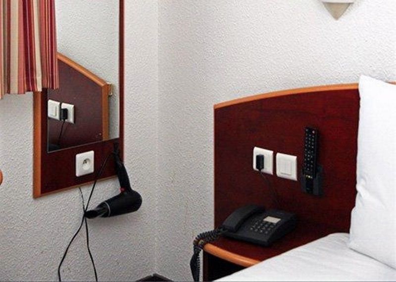Comfort Hotel Grenoble Saint Egreve מראה חיצוני תמונה